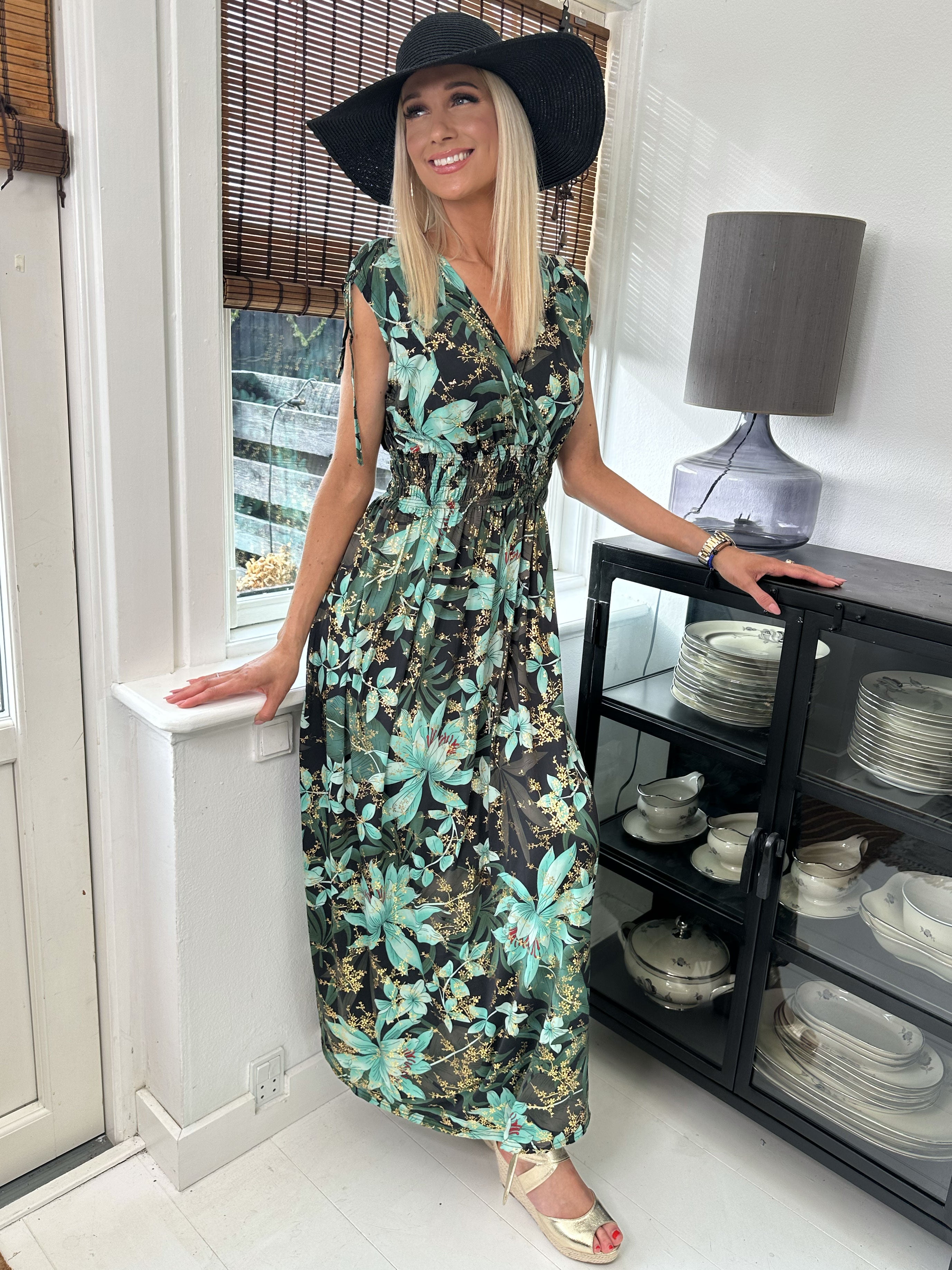 Pams Sleeveless - Lang elastisk kjole i krølfrit stof